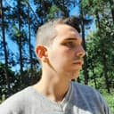 Senior Java backend engineer specializing in distributed systems and mission-critical microservices