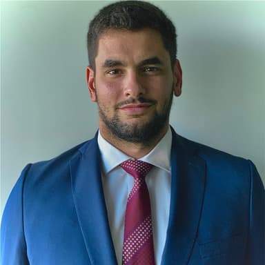 Strategy & Fundraise Advisor
