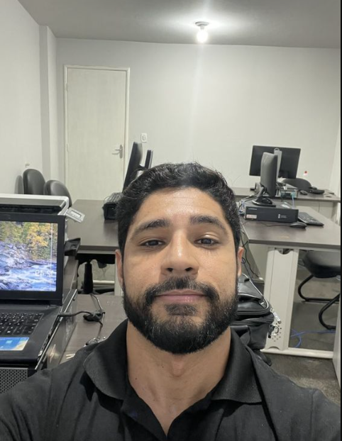 BLOCKCHAIN DEV / ANIMATOR / WEB3 DEV / DIGITAL MARKETER / GRAPHICS DESIGNER