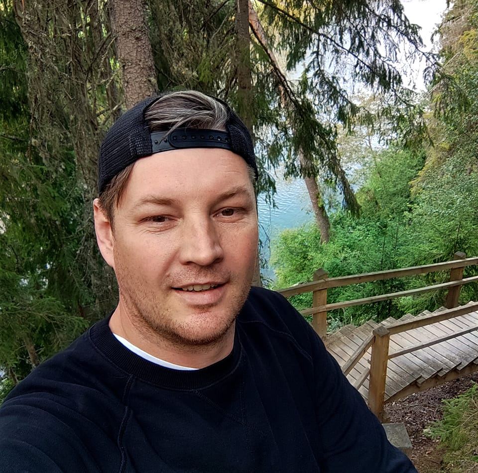 UI/UX Designer