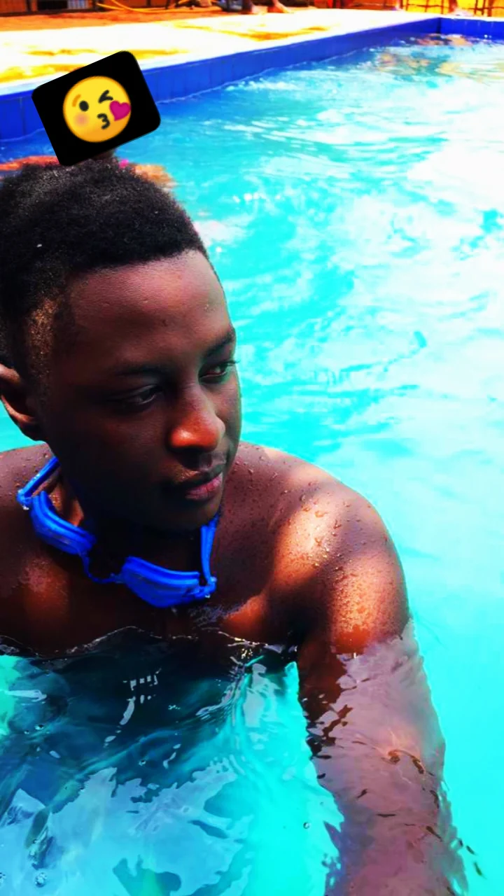 Mwami Daniels