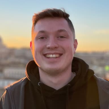 Social Media & Community Manager