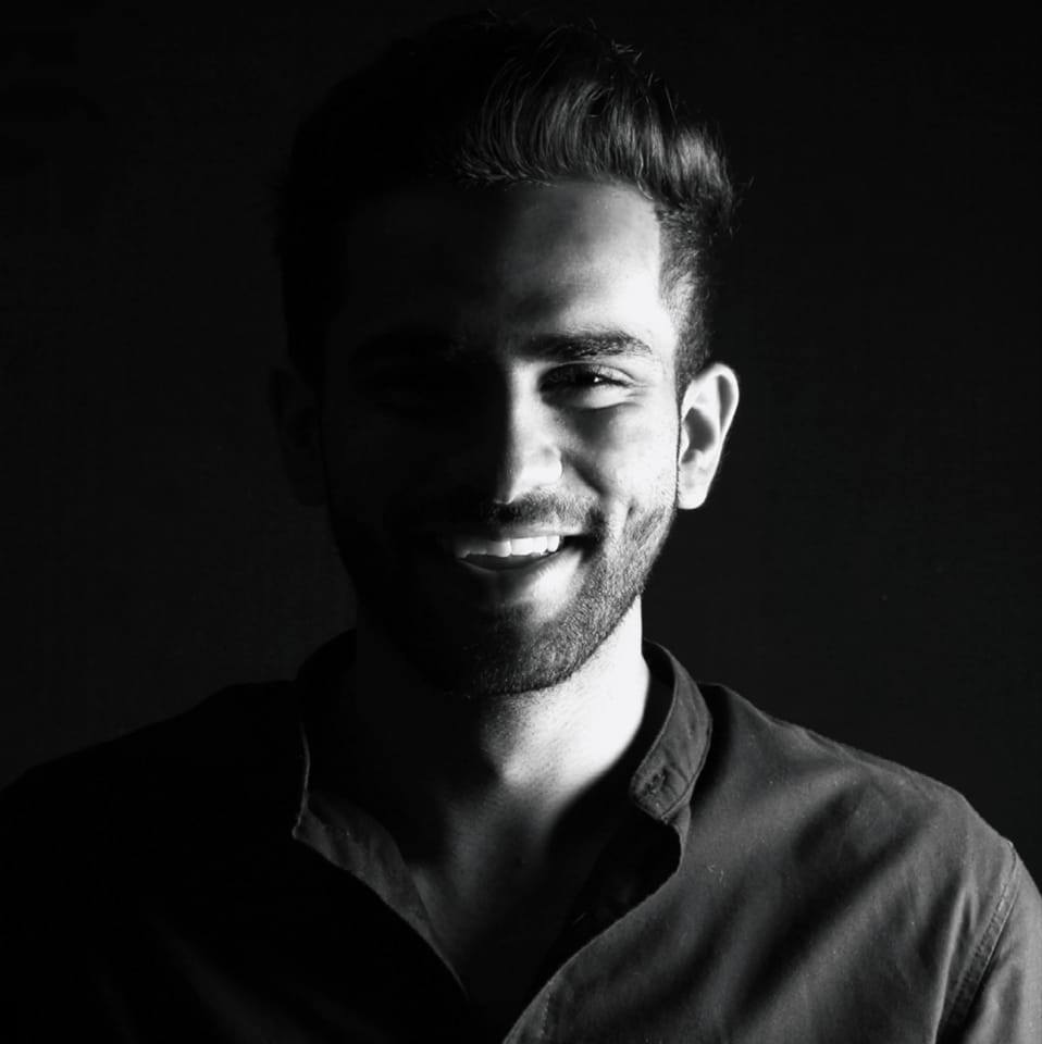 Senior Graphic Designer / Architect