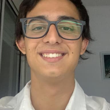 Social Media & Community Manager