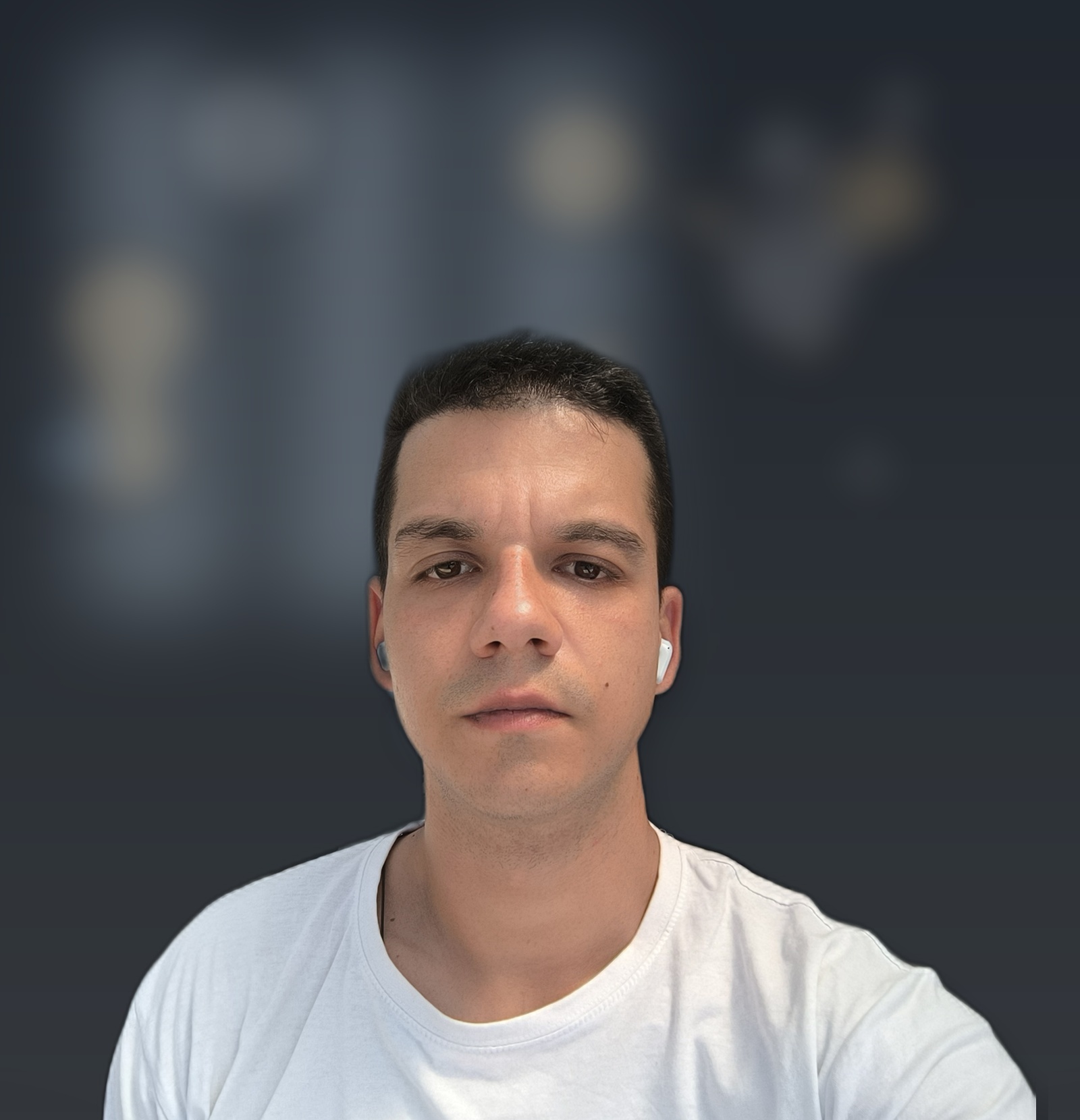 Crypto Customer Support & Community Moderator | 11 Yrs Customer-Facing | Fluent English