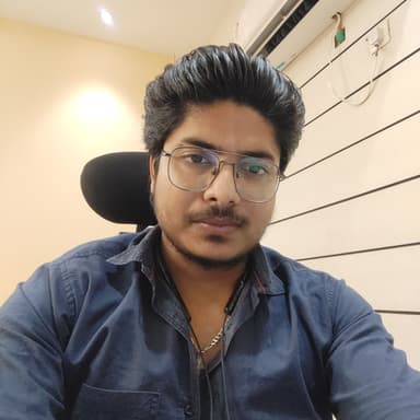 UI / UX DESIGNER