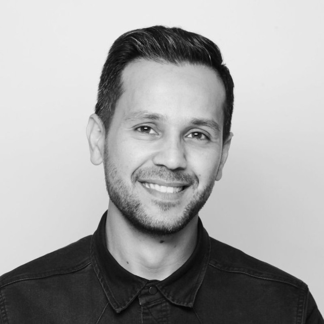 Senior UI/UX Designer