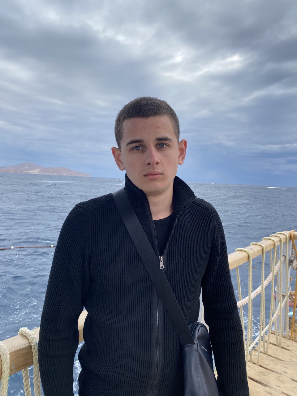 Cryptocurrency trader with experience as a criminal investigator