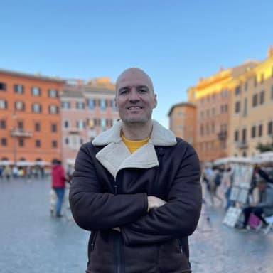 Cryptocurrency and blockchain analyst