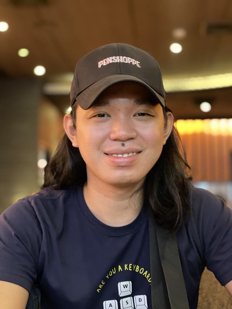  Experienced Research Analyst,  Project Manager/Hunter.  Community Manager, Moderator,  Collaboration Manager, Alpha  Hunter, and Marketing Specialist.