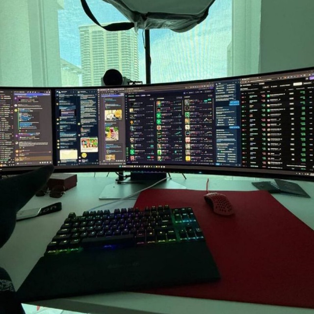 Crypto Analyst, DEX Researcher, Community Manager, Blockchain Sales Specialist, yoki Crypto Trader.