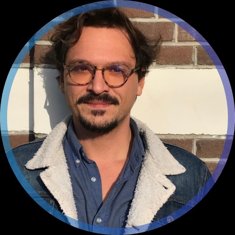 Entrepreneur in FinTech and swissknife helping businesses tackle their product and growth challenges