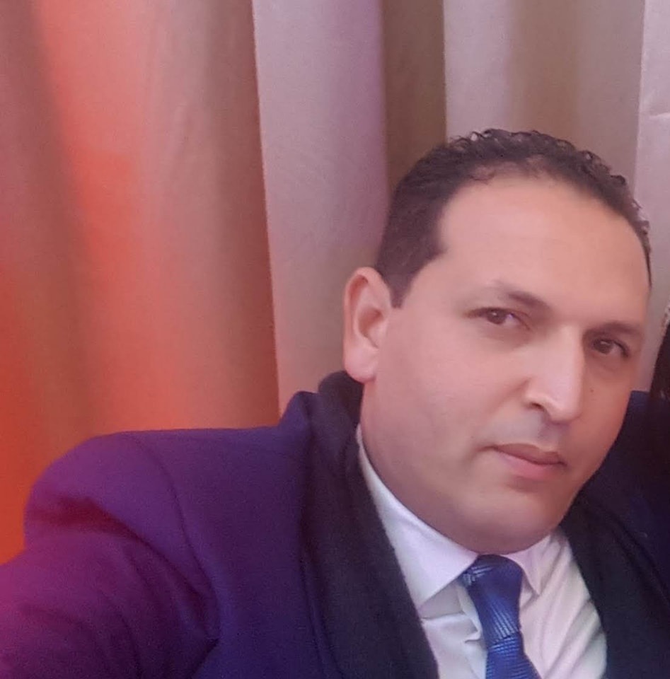 ENSEIGNANT CHERCHEUR, MANAGER