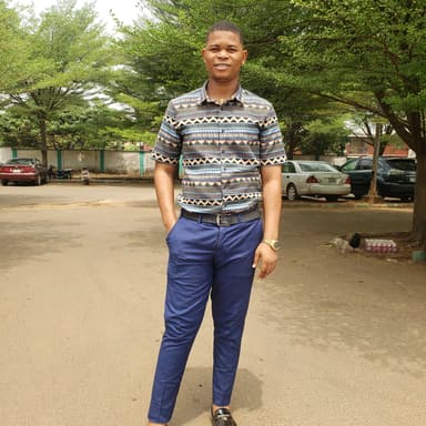 Community Manager, Research analyst.