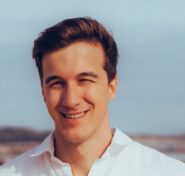 VC Founder - Marketing and Growth Expert  - Business Development 
