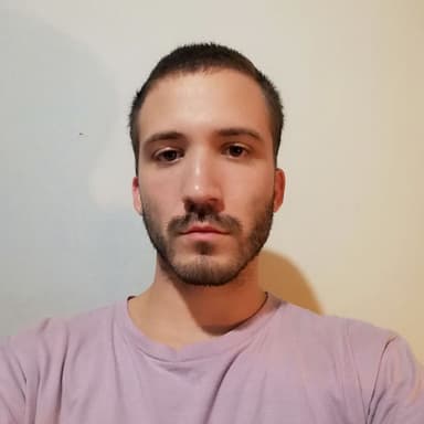 Graphic and UX/UI designer. Social media management.