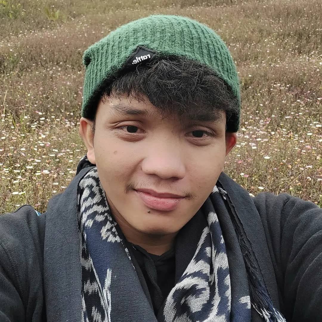 Community Manager with Content Skills