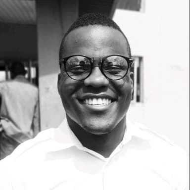 Growth marketer, community moderator, social media manager