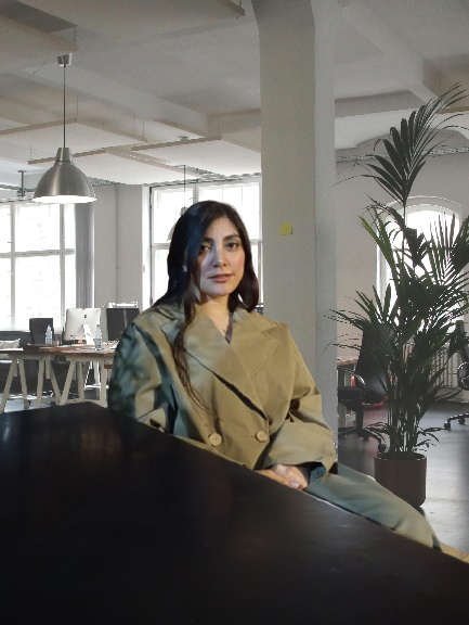 Social media managemer , community lead , biz dev