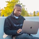Marketing Growth Lead & Crypto Journalist